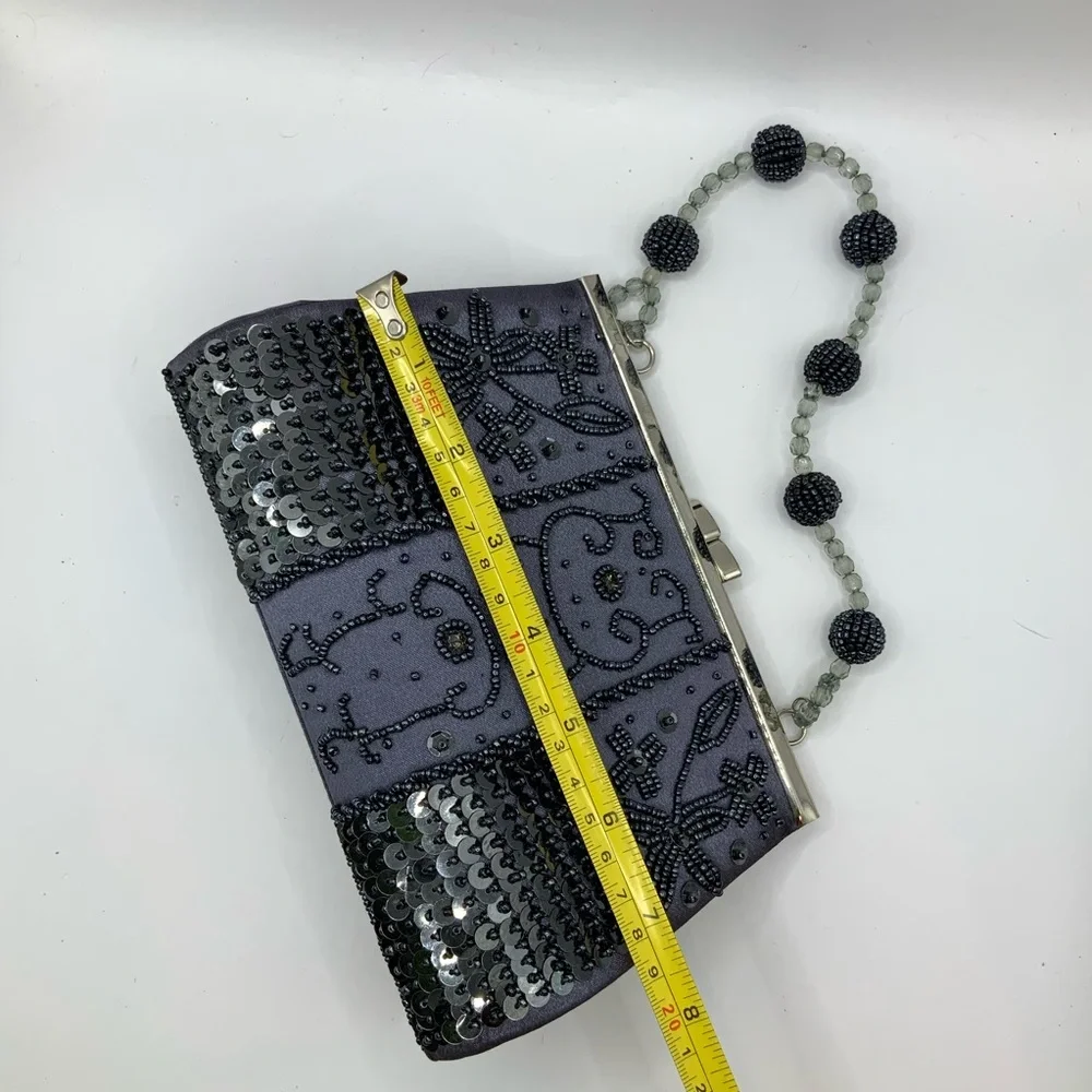 Bijoux Terner Vintage Sequins Embroidery Flower Beaded Handle Evening Clutch
